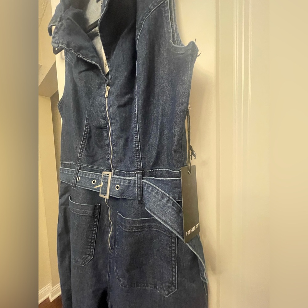 Forever 21 denim jumpsuit- size large - Picture 4 of 6